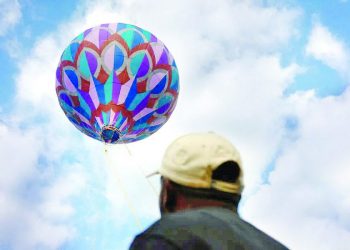 Soltar balão é crime e a pena de prisão pode ser de até cinco anos