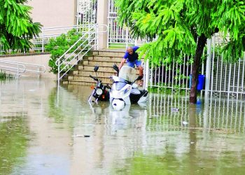 Moradores e Prefeitura não se entendem sobre enchentes na Rua Arnaldo Cintra