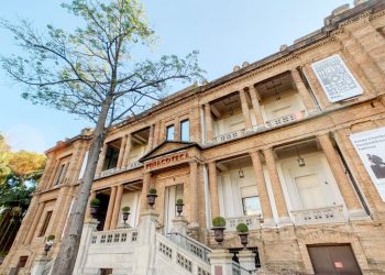 Pina Luz divulga exposição de artista de renome internacional até setembro