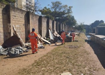 Sub Mooca retira barracos e constrói muro para combater tráfico