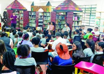 Biblioteca do Tatuapé programa ocupação folclórica e exposição