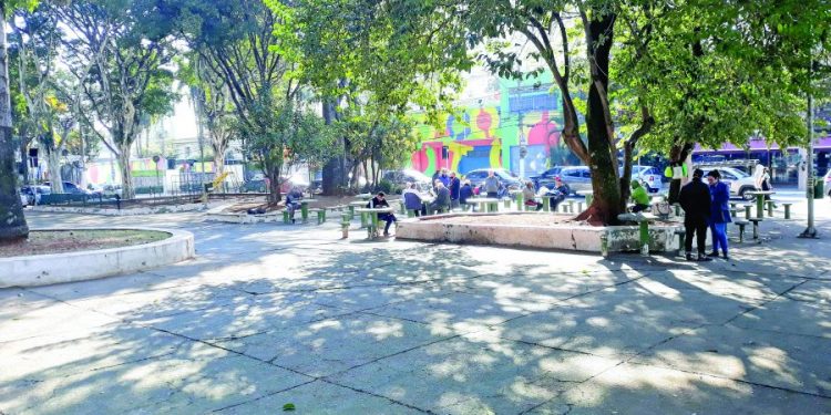 Largo do Bom Parto necessita de mais paisagismo e iluminação