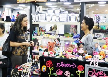 Público poderá aproveitar as feiras de artesanato na Penha e em outros locais