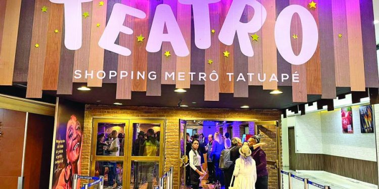 Teatro Shopping Metrô Tatuapé reabre e homenageia Léa Garcia