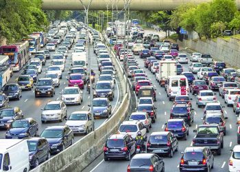 Veículos com placas finais 9 devem ser licenciados este mês