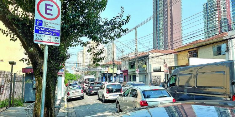 Ruas Euclides Pacheco e Azevedo Soares também recebem Zona Azul