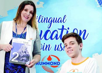 Com ensino bilíngue, Colégio Drummond oferece dupla diplomação