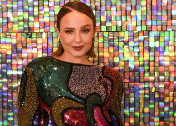Larissa Manoela celebra chegada do “Tá Escrito” ao Globoplay