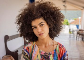 Samantha Jones tem uma proximidade forte com a trama de “Renascer”