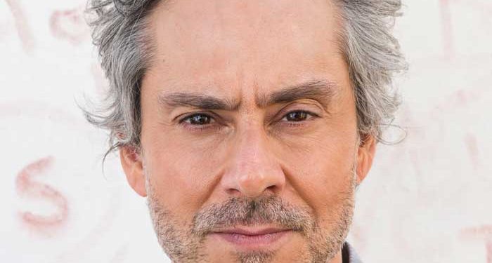 Alexandre Nero não tem economizado nos elogios ao enredo de “No Rancho Fundo”