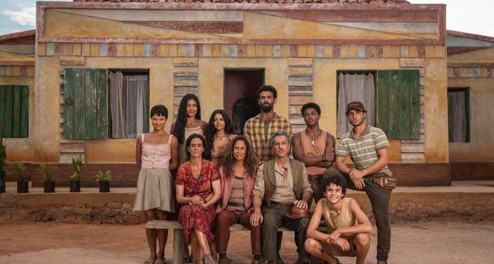 Com humor e romantismo, “No Rancho Fundo” mira na identificação popular