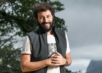 No elenco da série “Matches”, Pedroca Monteiro valoriza interação com colegas de elenco