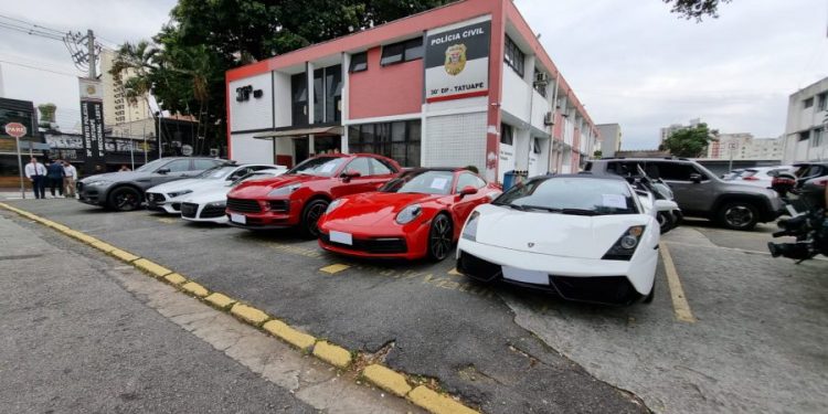 Policiais do 30º DP Tatuapé fazem nova apreensão de carros de luxo