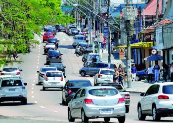 Mais de 639 mil veículos com IPVA em atraso foram avisados