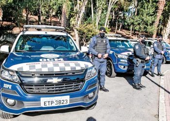 GCM se compromete a cuidar do entorno da Praça 20 de Janeiro, no Anália Franco