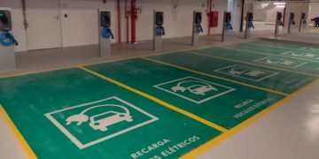 Carros elétricos: novas regras do Corpo de Bombeiros geram polêmica