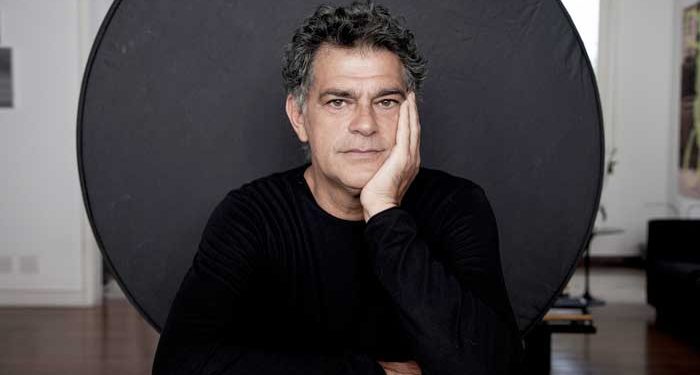 Eduardo Moscovis se diverte com o avarento Quintino Ariosto