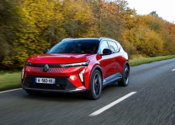 Scenic E-Tech dá um passo adiante em design e em autonomia