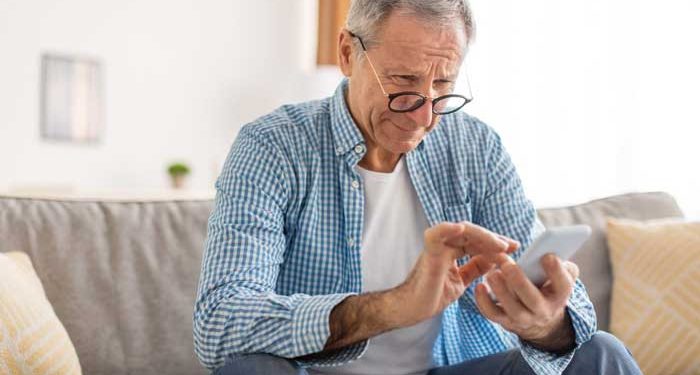 Uso do WhatsApp pode combater quadros de depressão grave em idosos