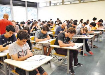 Vestibular da Fuvest 2025 abre inscrições de isenção de taxa