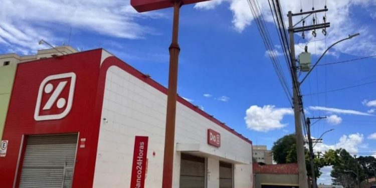 Grupo Dia vende operação no Brasil por 100 euros