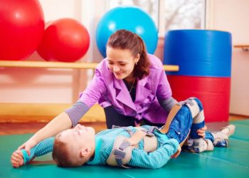 Justiça determina que plano de saúde ofereça atendimento domiciliar à criança com paralisia cerebral