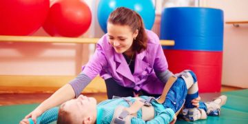 Justiça determina que plano de saúde ofereça atendimento domiciliar à criança com paralisia cerebral