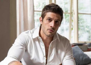 Chay Suede está empolgado com os primeiros detalhes de “Mania de Você”