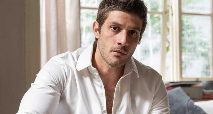 Chay Suede está empolgado com os primeiros detalhes de “Mania de Você”