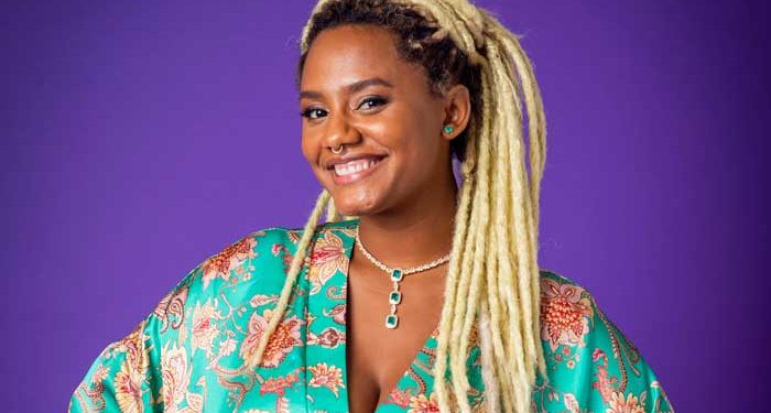 Jessica Ellen tem lembrado de seus passos iniciais na trajetória artística