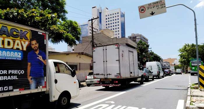 Cidade recebe 52 km de faixas exclusivas de ônibus para viagens mais ágeis