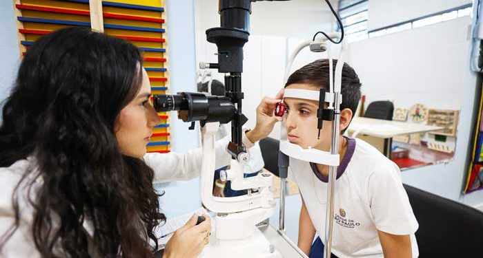 Prefeitura entrega milhares de óculos para estudantes, após avaliação oftalmológica