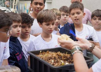Alunos do Colégio Agostiniano Mendel plantam 45 árvores em comemoração ao Dia do Meio Ambiente