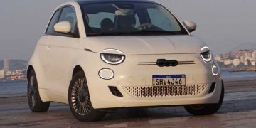 Fiat 500e tem charme, refinamento e tecnologia