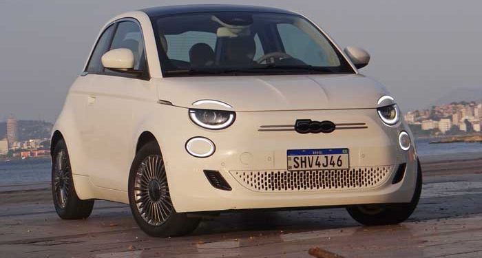 Fiat 500e tem charme, refinamento e tecnologia