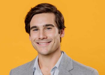 Nicolas Prattes está trilhando uma trajetória de sucesso na tevê