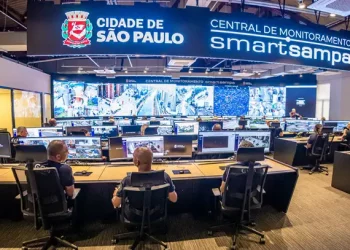 Prefeitura inaugura central de monitoramento do Smart Sampa