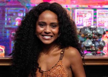 Duda Santos, que viveu a romântica Maria Santa em “Renascer”, já colhe os frutos desse projeto