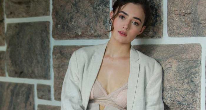 Desempenho em “Reis” garantiu papel de Emily Matte na minissérie “A Rainha da Pérsia”