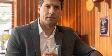 João Baldasserini tem uma sensação bastante familiar ao entrar nos estúdios de “Família é Tudo”