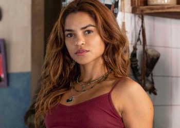 A música é uma parte essencial da carreira de Lucy Alves