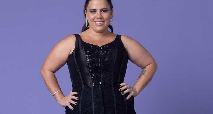 Tati Machado celebra momento frutífero na tevê