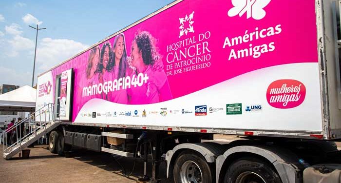 Unidade Móvel da ONG Américas Amigas Inicia Campanha Outubro Rosa