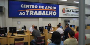 Mutirão de emprego com vagas temporárias