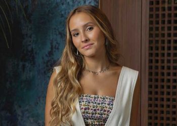 Duda Batsow tem observado as relações familiares de sua personagem em “Mania de Você”