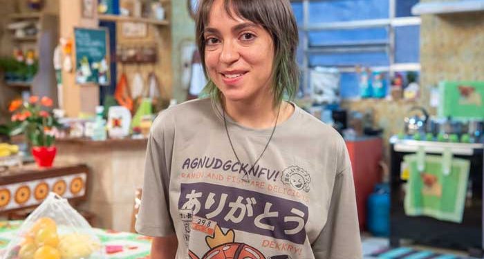 Carol Castro e a grande cópia da realidade em “Garota do Momento”