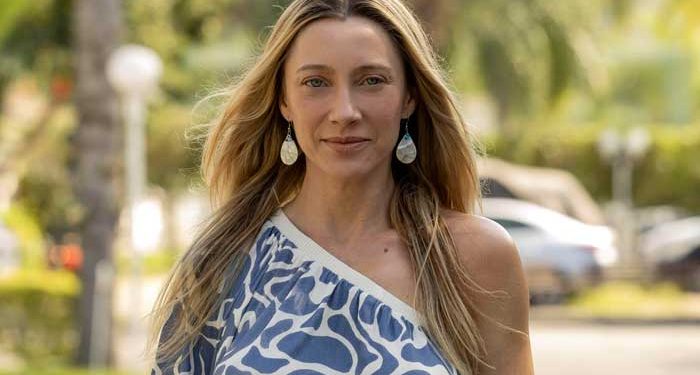 Lorena Comparato foi desbravando o universo sertanejo através da mimada Gláucia, de “Rensga Hits!”