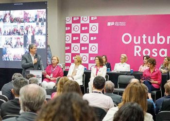 Quintal do Espeto realiza show do cantor Péricles para crianças e famílias