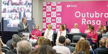 Quintal do Espeto realiza show do cantor Péricles para crianças e famílias