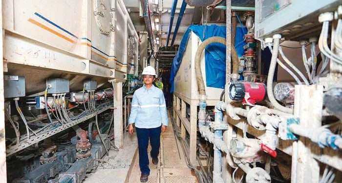 Metrô na ZL terá a primeira mulher a controlar um Tatuzão